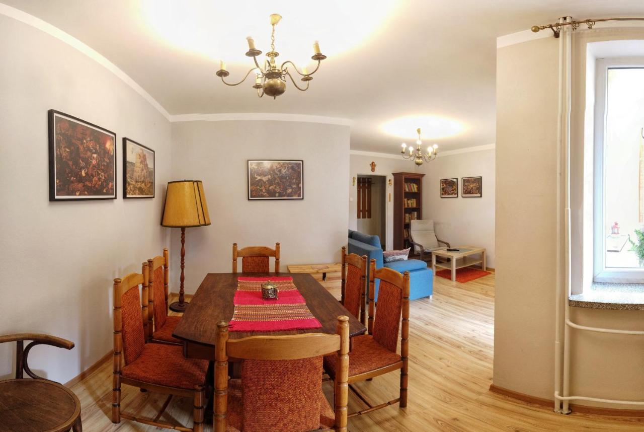 Cozy Apartment In Tarnów Eksteriør billede