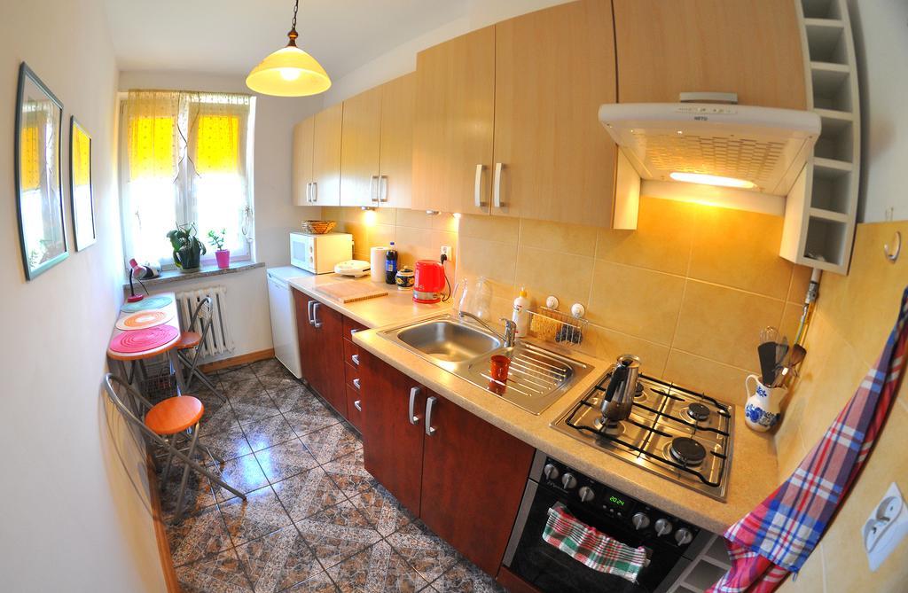 Cozy Apartment In Tarnów Eksteriør billede