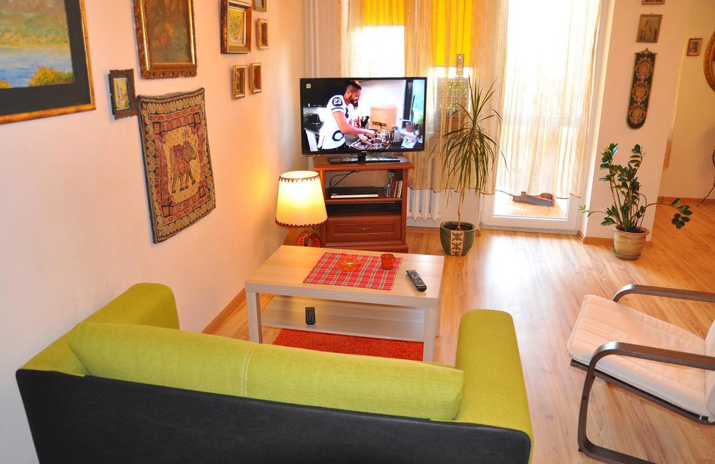 Cozy Apartment In Tarnów Eksteriør billede