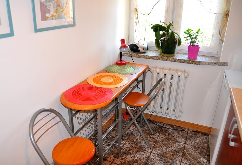 Cozy Apartment In Tarnów Eksteriør billede