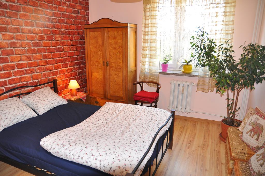 Cozy Apartment In Tarnów Eksteriør billede